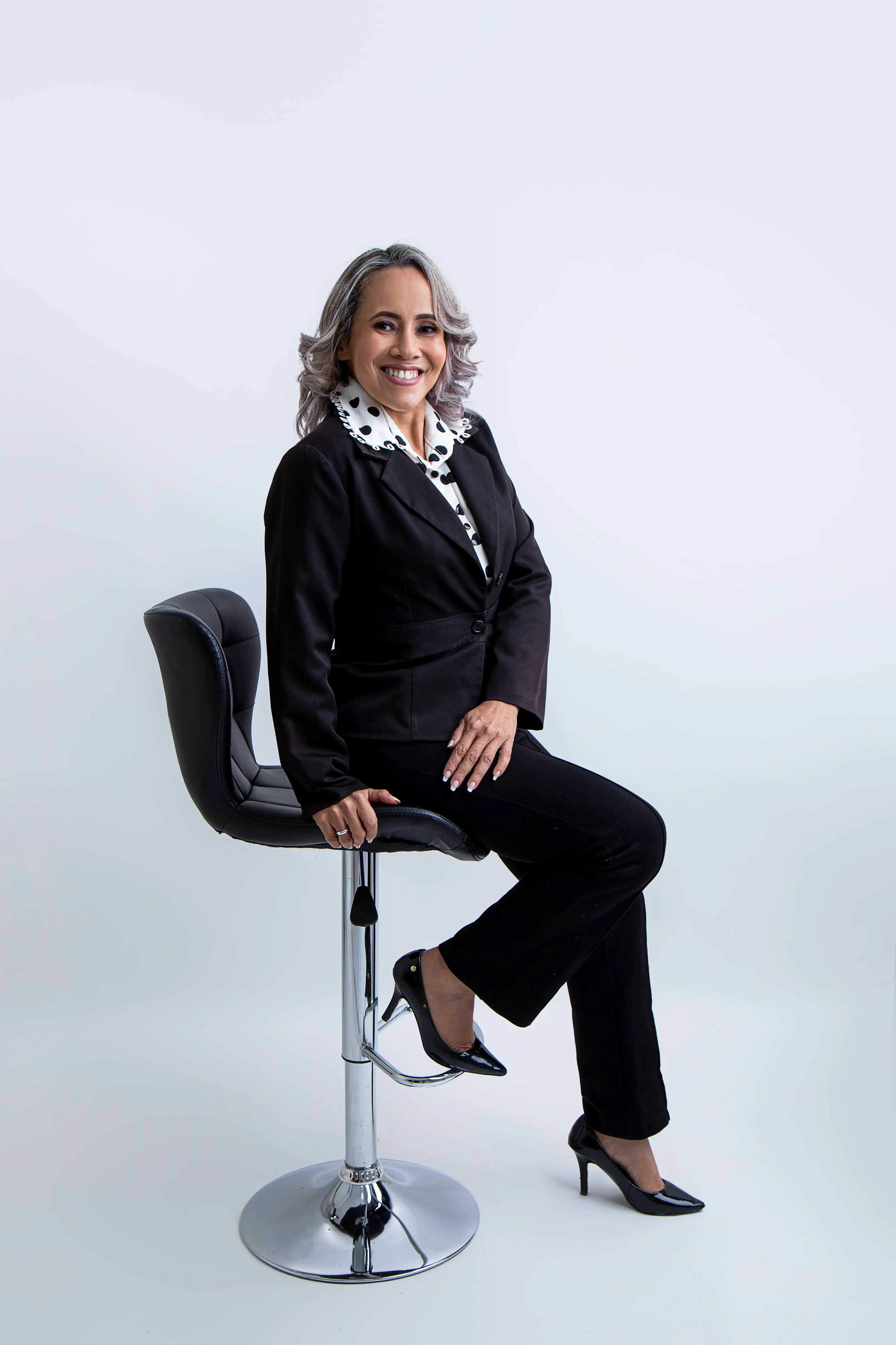 Dra. Elaine Braga, advogada, em retrato profissional